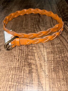 GAP Braided Leather Adjustable Belt in Tan Brown with Brass Buckle 41” NWOT